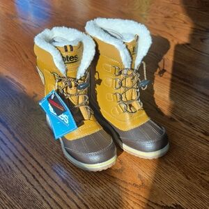 Totes Tan and Brown Winter Boots